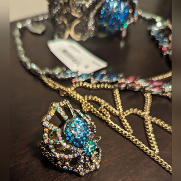 Betsey Johnson Spider Luxe Set! - Picture 3 of 6